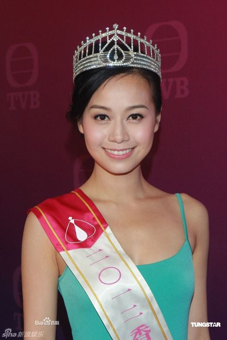 Á hậu Hong Kong Huỳnh Tâm Dĩnh vẫn sống sung túc dù bị tẩy chay vì scandal ngoại tình - Ảnh 6.