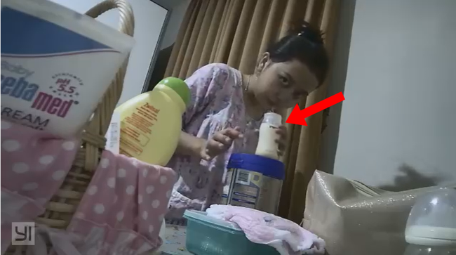 Cộng đồng mạng phẫn nộ với đoạn clip ngắn ghi lại hành động ác độc của nữ giúp việc khi pha sữa cho con của chủ nhà - Ảnh 2.