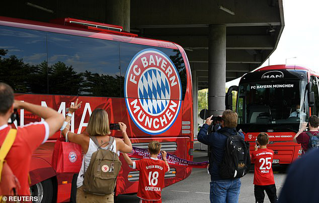 Nhà vô địch Champions League trở về Munich trong lặng lẽ - Ảnh 6.