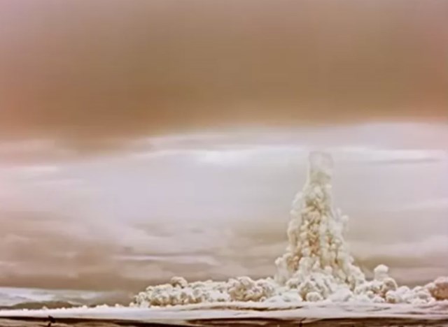 Nga công bố đoạn phim về vụ thử bom hạt nhân mạnh nhất thế giới - Ảnh 6.