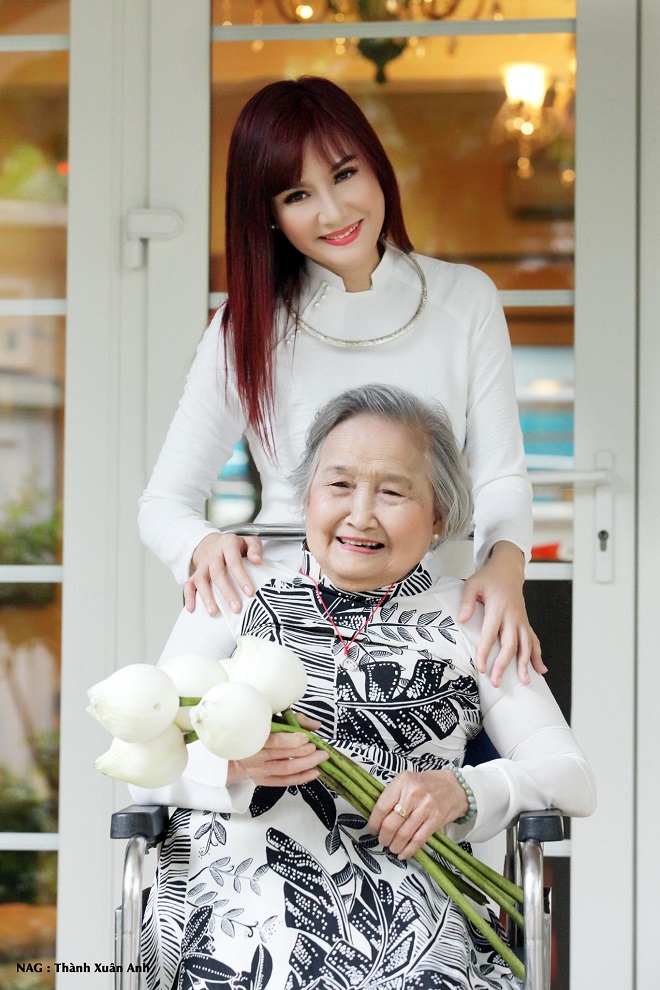 Dùng toàn bộ tiền phúng viếng làm từ thiện, Hiền Mai: Tôi mong má sớm siêu thoát - Ảnh 2. Dùng toàn bộ tiền phúng viếng làm từ thiện, Hiền Mai: Tôi mong má sớm siêu thoát - Ảnh 2.