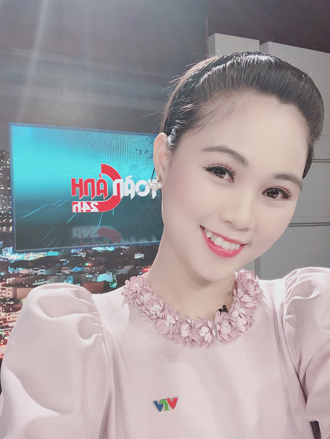 Điều ít biết về nữ MC xinh đẹp, dẫn thời sự trực tiếp trên VTV - Ảnh 8. Điều ít biết về nữ MC xinh đẹp, dẫn thời sự trực tiếp trên VTV - Ảnh 8.