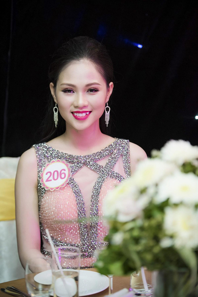 Điều ít biết về nữ MC xinh đẹp, dẫn thời sự trực tiếp trên VTV - Ảnh 6. Điều ít biết về nữ MC xinh đẹp, dẫn thời sự trực tiếp trên VTV - Ảnh 6.