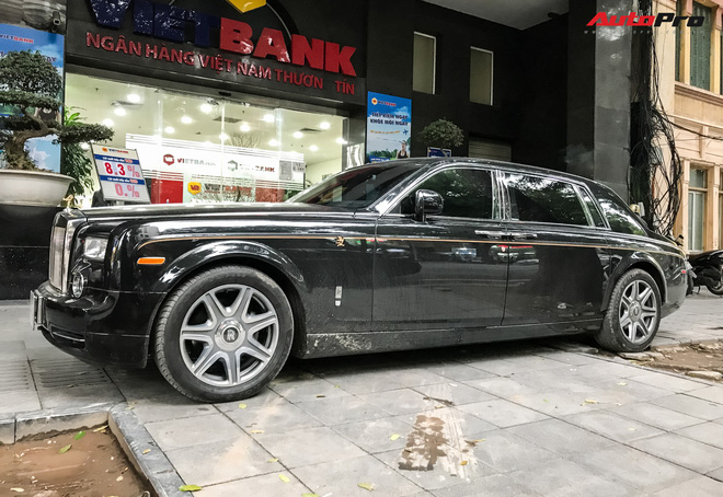 Đẳng cấp ‘chơi’ Rolls-Royce Phantom của nhà giàu Việt: Hàng siêu hiếm, siêu độc trên thế giới - Ảnh 1.