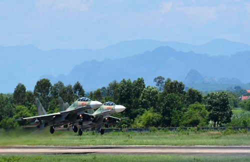 Trung đoàn 923 Anh hùng: Tiếp nối những kỳ tích từng gây chấn động Mỹ và TG trên Su-30MK2 - Ảnh 7.