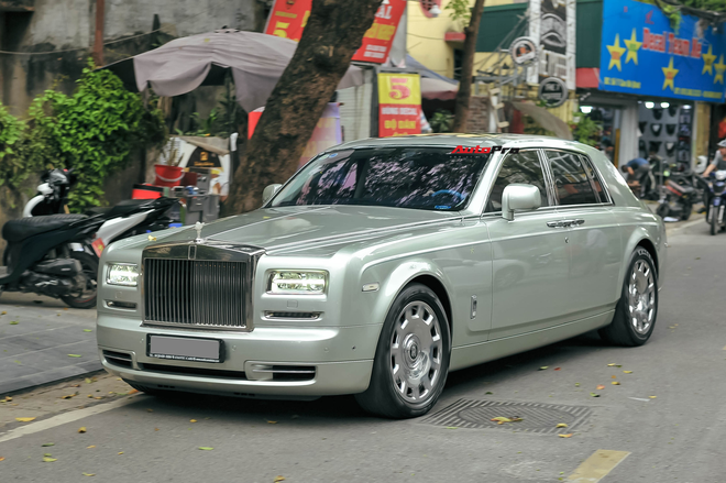 Đẳng cấp ‘chơi’ Rolls-Royce Phantom của nhà giàu Việt: Hàng siêu hiếm, siêu độc trên thế giới - Ảnh 5.
