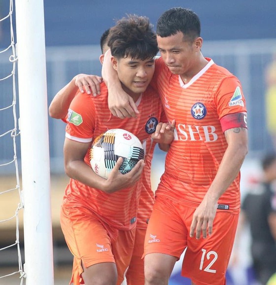 Cả V-League ‘nín thở’ chờ kết quả của hai đội Đà Nẵng, Quảng Nam - Ảnh 1.