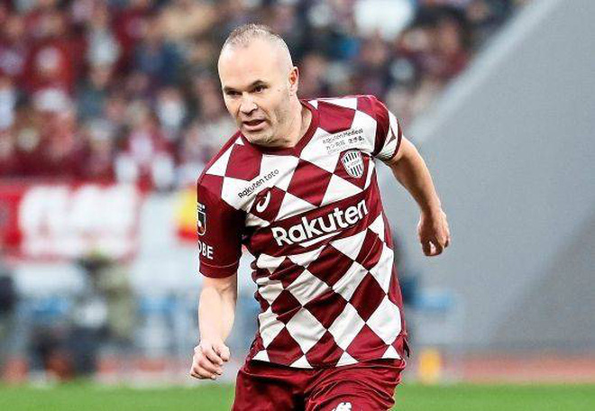 Tiết lộ mức lương khủng của 3 ngôi sao Thái Lan tại Nhật Bản, nhưng nhìn sang siêu sao Iniesta thì chỉ như muối bỏ biển - Ảnh 2.