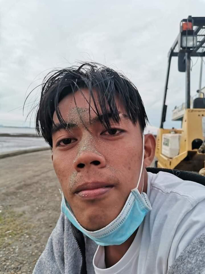 Ra biển còn xách theo người bạn có tâm nhưng chỉ chụp toàn ảnh thảm họa, ai ngờ lại chiếm spotlight trên mạng - Ảnh 4. Ra biển còn xách theo người bạn có tâm nhưng chỉ chụp toàn ảnh thảm họa, ai ngờ lại chiếm spotlight trên mạng - Ảnh 4.