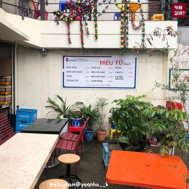 Một quán nhậu ở Seoul (Hàn Quốc) cosplay Tạ Hiện từ A tới Z: Bàn ghế nhựa, đồ nhắm, kiểu gì cũng tưởng ở Việt Nam - Ảnh 3.