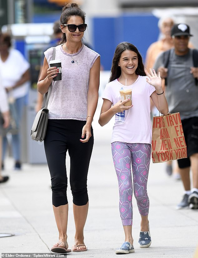 Con gái Tom Cruise và David Beckham: Hai ‘tiểu công chúa’, 2 số phận - Ảnh 10.