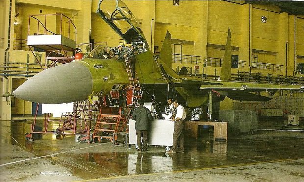 Vì sao Su-30MKI Ấn Độ có giá đắt gần gấp đôi Su-30 của Nga và Trung Quốc? - Ảnh 1.
