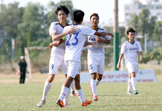 HAGL vượt trội Hà Nội FC ở các giải bóng đá trẻ trong năm 2020 - Ảnh 1.