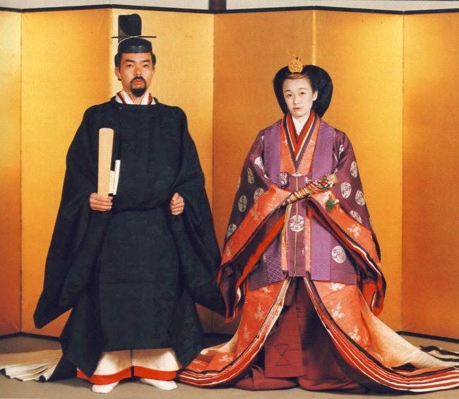 Nàng dâu được trọng vọng nhất hoàng gia Nhật: Để hoàng tử chờ 7 năm mới gật đầu đồng ý kết hôn, chinh phục nhà chồng nhờ tài đức vẹn toàn - Ảnh 3.