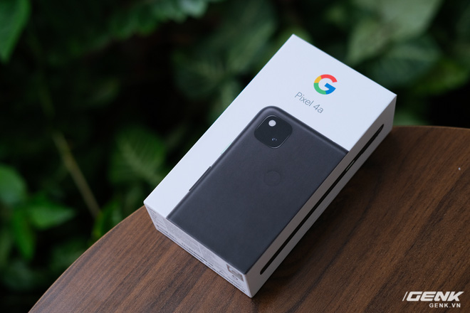 Trên tay Google Pixel 4a: Gọn nhẹ, chỉ 1 camera sau, sản xuất tại Việt Nam, giá gần 10 triệu đồng - Ảnh 1.