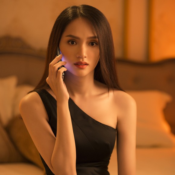 Hương Giang: Từ đó, tôi chớp lấy cơ hội để tồn tại đến ngày hôm nay - Ảnh 3. Hương Giang: Từ đó, tôi chớp lấy cơ hội để tồn tại đến ngày hôm nay - Ảnh 3.