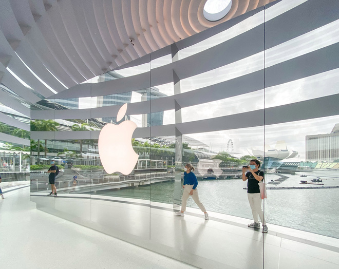 Tham quan Apple Store hình cầu nổi trên mặt nước vừa mới được khai trương tại Singapore - Ảnh 15.