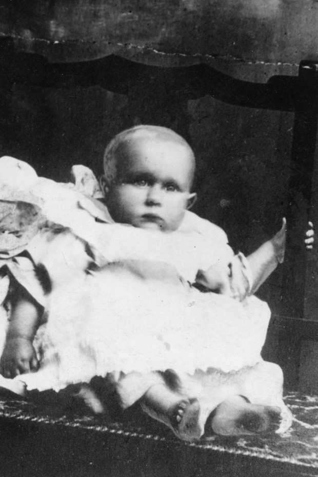 Danh tính của em bé vô danh trong vụ chìm tàu Titanic được hé lộ nhờ chiếc giày nhỏ trong viện bảo tàng sau gần 100 năm - Ảnh 3.