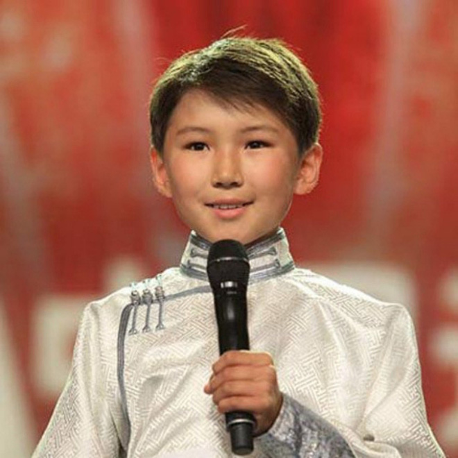 Cậu bé Mông Cổ hát về mẹ từng khiến hàng triệu người bật khóc hiện giờ ra sao? - Ảnh 5.