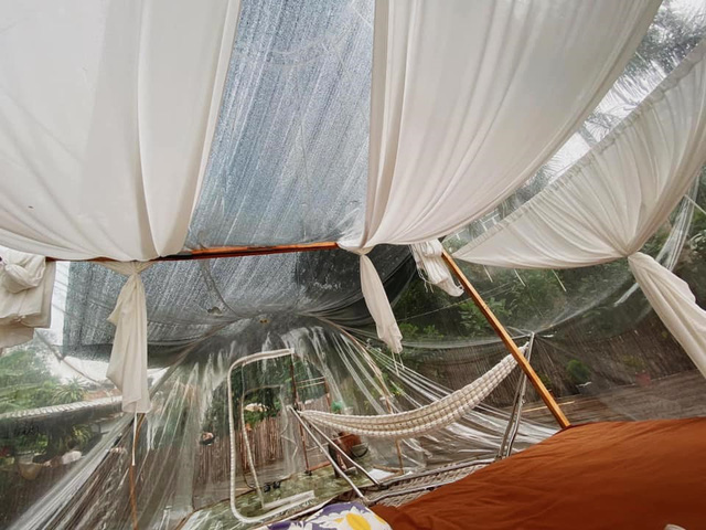 Trải nghiệm đi nghỉ cuối tuần hú hồn ở ngoại ô Hà Nội: Book villa 6 triệu/ đêm có nhà bong bóng ảo diệu giống Bali, khách ngơ ngác nhận phòng y như cái lều vịt - Ảnh 7.