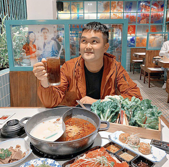 Thường xuyên bị... tào tháo rượt, tăng 10kg kể từ lúc làm food blogger: Ăn Sập Sài Gòn không hề sướng như mọi người nghĩ - Ảnh 4.