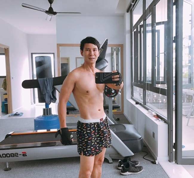 Hoài Linh gọi Lý Hải bằng anh và sự thật khiến toàn bộ khán giả ngỡ ngàng - Ảnh 3. Hoài Linh gọi Lý Hải bằng anh và sự thật khiến toàn bộ khán giả ngỡ ngàng - Ảnh 3.