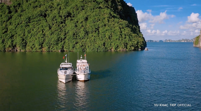 Vũ Khắc Tiệp ra vlog nhưng Ngọc Trinh chiếm trọn spotlight: từ trực thăng đến du thuyền, đi đâu cũng nổi bật và quyến rũ - Ảnh 9.