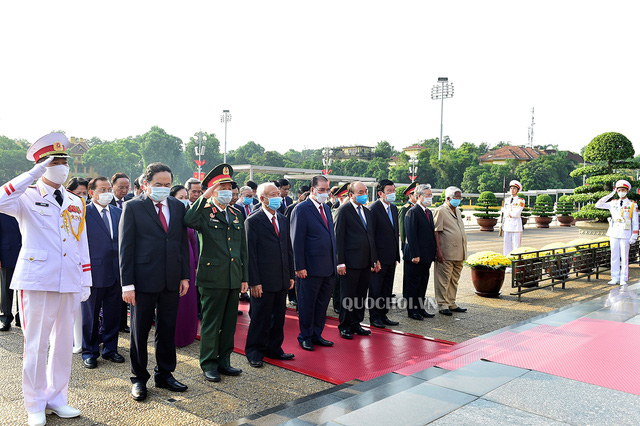 [Ảnh] Quốc khánh ở khắp nơi trên thế giới từ khi Covid-19 bùng phát đến nay có gì đặc biệt? - Ảnh 9.