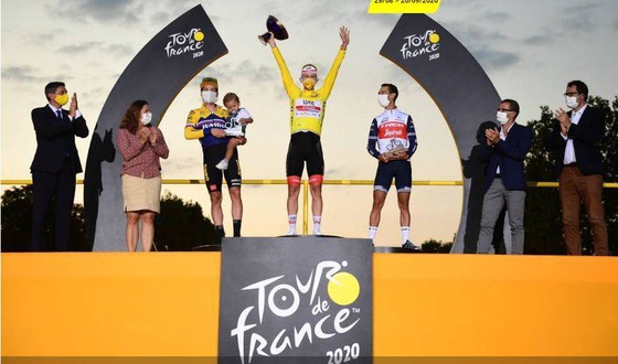 Tour de France 2020: Tân Áo vàng Tadej Pogacar, hành trình của một thiên tài đột phá - Ảnh 1.