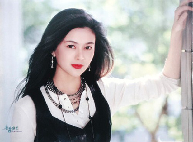 Làn da gây sốt của Đệ nhất mỹ nhân Hong Kong Quan Chi Lâm: Căng mịn dù ở tuổi U60, nét đẹp bất chấp thời gian - Ảnh 8.
