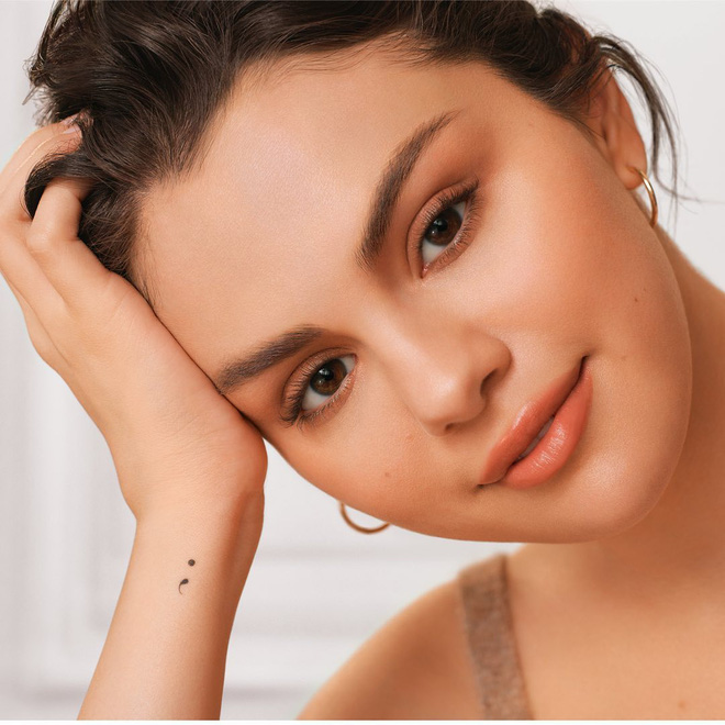 Selena Gomez khoe body nóng bỏng nhưng vết sẹo dài mới là tâm điểm: Lần đầu hé lộ di chứng phẫu thuật ghép thận kèm tâm thư gây xúc động - Ảnh 6.