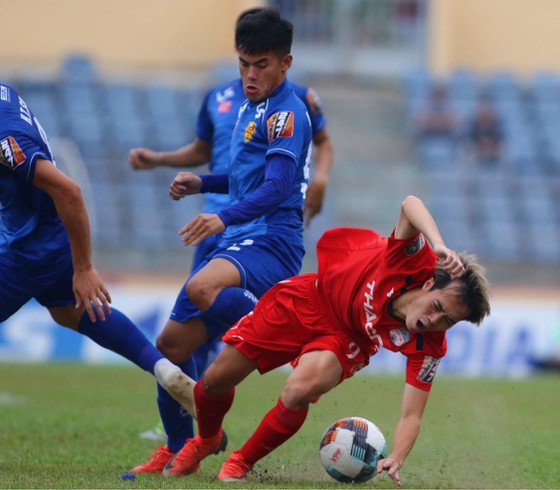 CLB Quảng Nam bất ngờ ký hợp đồng với thủ môn Minh Nhựt - Ảnh 1.
