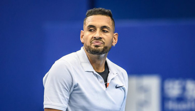 Thừa cơ tay vợt số 1 thế giới gặp nạn, Bad boy Nick Kyrgios lại bày trò cà khịa đàn anh - Ảnh 2.