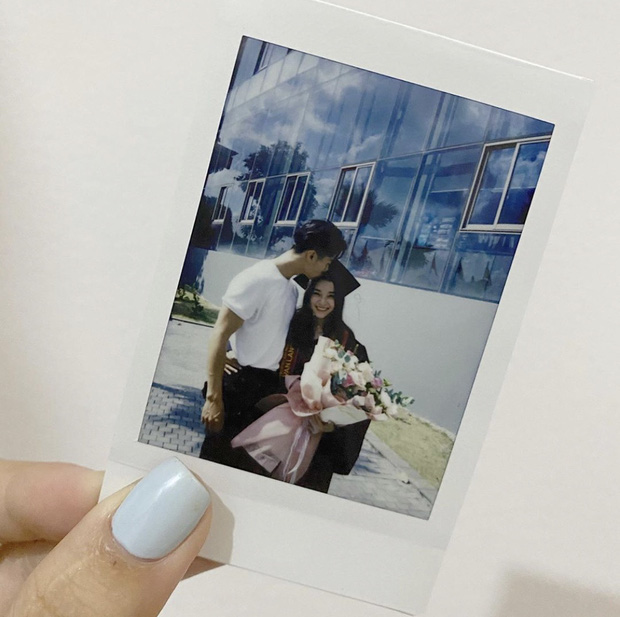 Cô nữ sinh đẹp tựa thiên thần trong lễ tốt nghiệp đại học, hoá ra lại có mối quan hệ đặc biệt với Yumi Dương và Tôn Kinh Lâm - Ảnh 5.