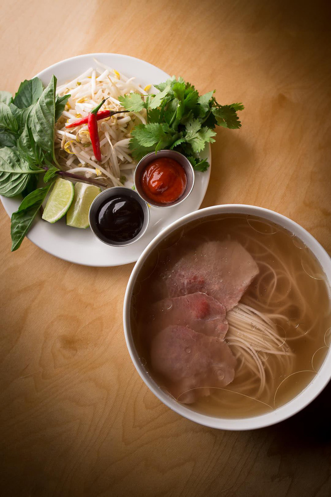 Cố tình làm menu chế Phở thành từ tục tĩu, một nhà hàng ở Canada bị cư dân mạng đồng loạt đánh 1 sao - Ảnh 3.