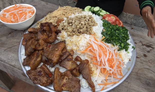 Bà Tân chốt đơn 2020 bằng đĩa cơm tấm trêu ngươi cư dân mạng vì sai công thức trầm trọng, khách ăn chực khen ngon vô lý? - Ảnh 12. Bà Tân chốt đơn 2020 bằng đĩa cơm tấm trêu ngươi cư dân mạng vì sai công thức trầm trọng, khách ăn chực khen ngon vô lý? - Ảnh 12.