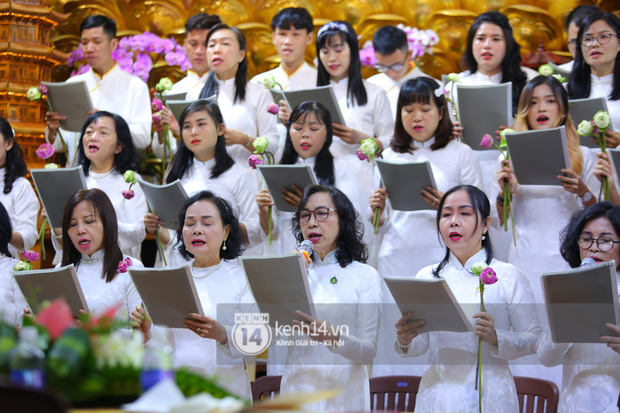 Cập nhật tang lễ NS Vân Quang Long: Lam Trường lặng lẽ đến viếng, rơi nước mắt với hình ảnh các con của cố NS chắp tay cảm ơn từng người - Ảnh 53.