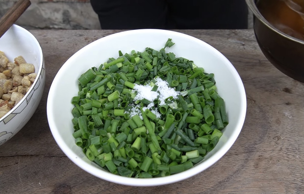 Bà Tân chốt đơn 2020 bằng đĩa cơm tấm trêu ngươi cư dân mạng vì sai công thức trầm trọng, khách ăn chực khen ngon vô lý? - Ảnh 9. Bà Tân chốt đơn 2020 bằng đĩa cơm tấm trêu ngươi cư dân mạng vì sai công thức trầm trọng, khách ăn chực khen ngon vô lý? - Ảnh 9.