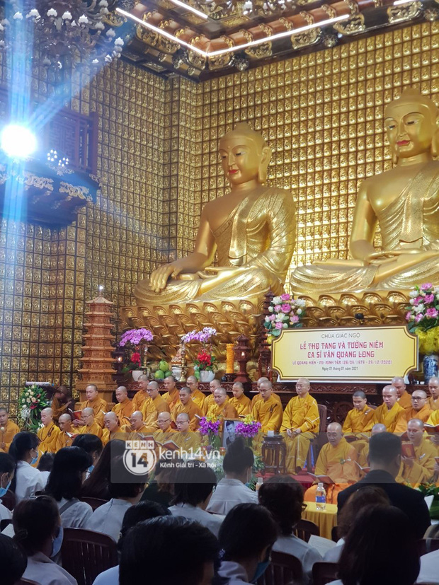 Cập nhật tang lễ NS Vân Quang Long: Lam Trường lặng lẽ đến viếng, rơi nước mắt với hình ảnh các con của cố NS chắp tay cảm ơn từng người - Ảnh 81. Cập nhật tang lễ NS Vân Quang Long: Lam Trường lặng lẽ đến viếng, rơi nước mắt với hình ảnh các con của cố NS chắp tay cảm ơn từng người - Ảnh 81.