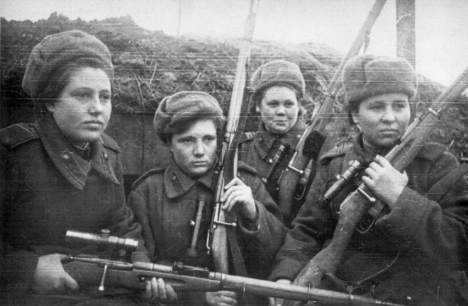 Bất khuất nữ chiến binh Xô Viết trong chiến tranh vệ quốc - Ảnh 2.