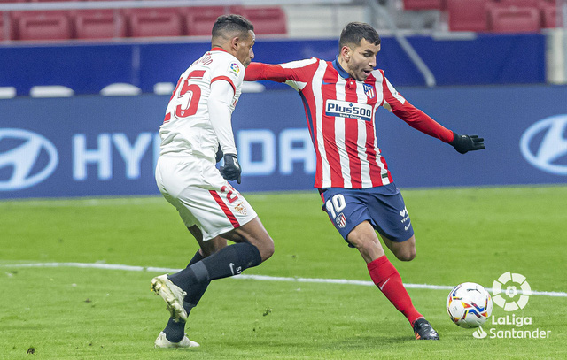 Atletico Madrid 2-0 Sevilla: Atletico nới rộng khoảng cách trong cuộc đua vô địch! - Ảnh 1.