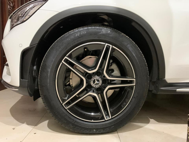 Người dùng phản ánh Mercedes-Benz GLC 300 cắt trang bị an toàn nhưng giá vẫn tăng 100 triệu đồng - Ảnh 3.