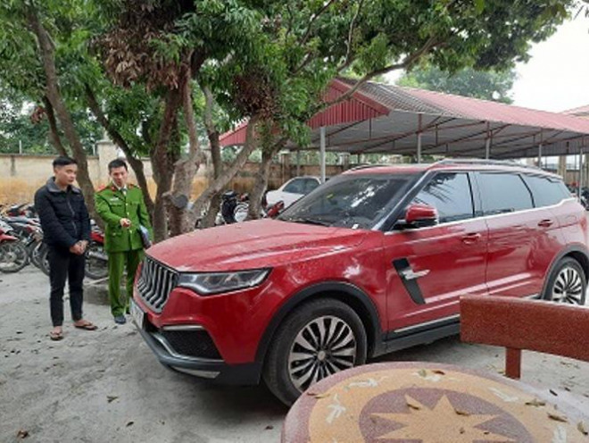 Quá khứ bất hảo của Hồ Văn Khoa, kẻ nổ súng vào ô tô của thánh chửi Dương Minh Tuyền - Ảnh 2. Quá khứ bất hảo của Hồ Văn Khoa, kẻ nổ súng vào ô tô của thánh chửi Dương Minh Tuyền - Ảnh 2.
