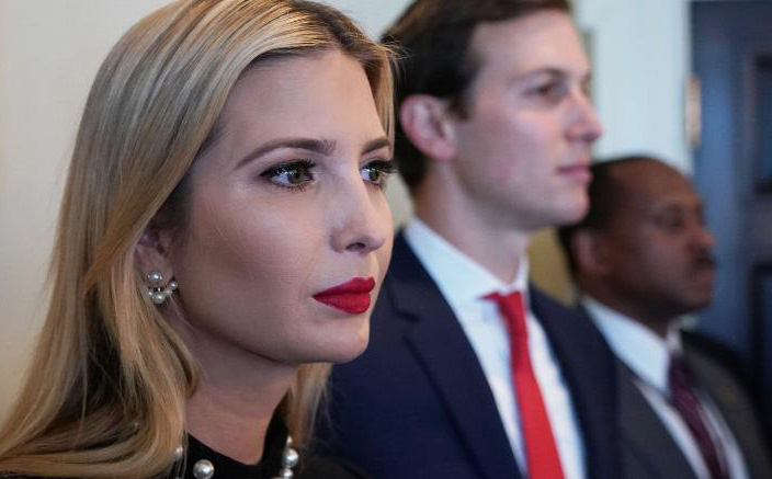 Phản ứng của thành viên gia đình TT Trump: Người vui vẻ dọn đồ, người tính sẵn đường quay lại