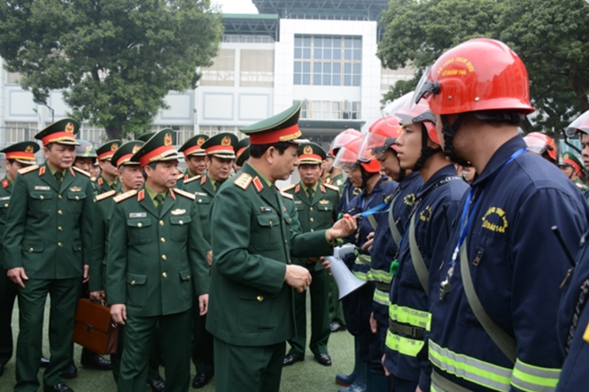 Tướng Phan Văn Giang giao nhiệm vụ đặc biệt cho Lữ đoàn ...