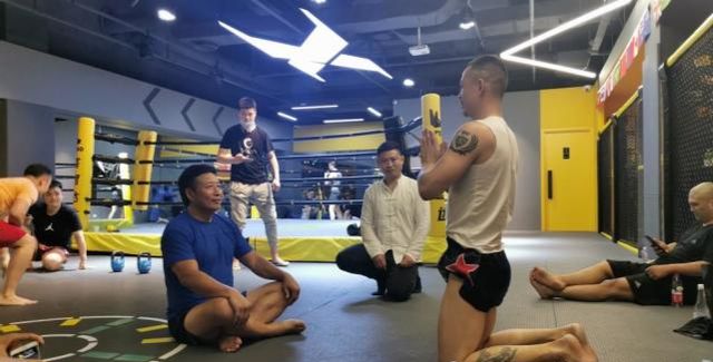 Sự thật gây ngỡ ngàng vụ “Vua Thái Cực Quyền” đánh cho võ sĩ tán thủ phải quỳ lạy - Ảnh 1. Sự thật gây ngỡ ngàng vụ “Vua Thái Cực Quyền” đánh cho võ sĩ tán thủ phải quỳ lạy - Ảnh 1.