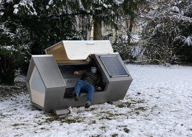 Thành phố ở Đức thử nghiệm phòng ngủ “kén tằm”giúp người vô gia cư vượt qua mùa đông khắc nghiệt - Ảnh 7.