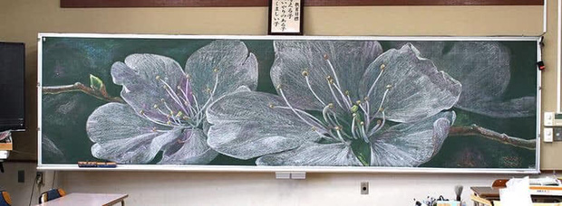 Dân mạng trầm trồ trước tài năng vẽ của học sinh Nhật Bản: Chỉ phấn trắng, bảng xanh cũng tạo nên những “tuyệt phẩm” thế này đây! - Ảnh 2.