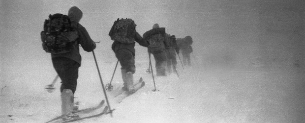 9 người chết sau 1 đêm: Thảm họa leo núi bí ẩn và kinh hoàng nhất lịch sử nước Nga cuối cùng đã có lời giải - Ảnh 1.