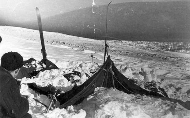 9 người chết sau 1 đêm: Thảm họa leo núi bí ẩn và kinh hoàng nhất lịch sử nước Nga cuối cùng đã có lời giải - Ảnh 3.